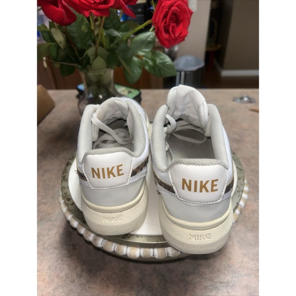 Women's White NIKE Comfort Insole Court Vision Alta Sneakers DO2791-100 Size 9 - Picture 7 of 10